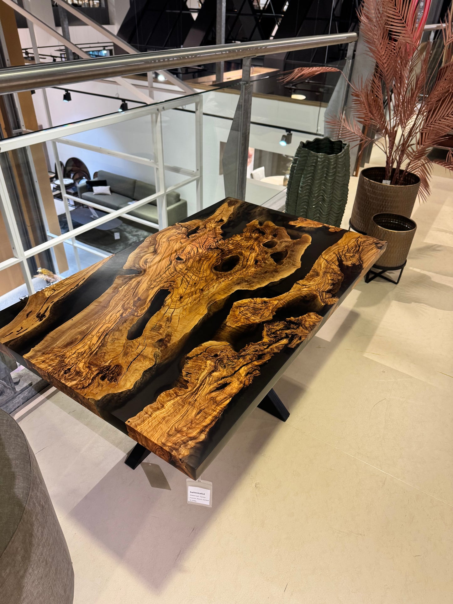 Epoxy salontafel olijfhout