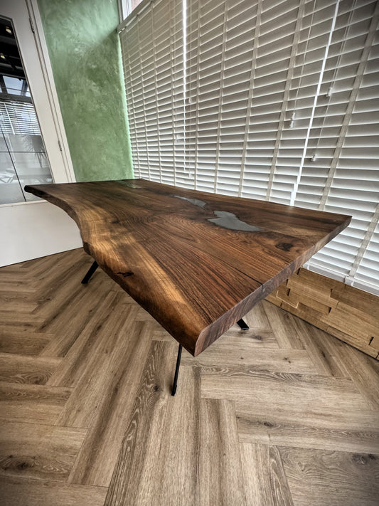 Epoxy tafel Walnoot
