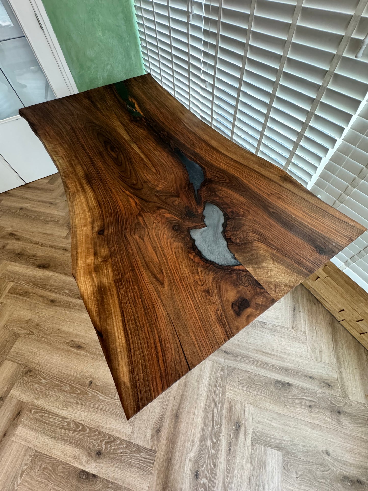 Epoxy tafel Walnoot